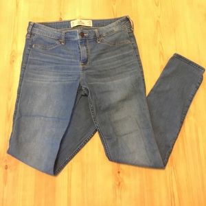 Mid rise skinny jeans
